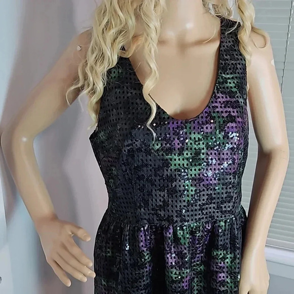 Trina Turk Fresca Bold Floral Shift Dress 8 Vacation-Resort or Weekend - Picture 3 of 12